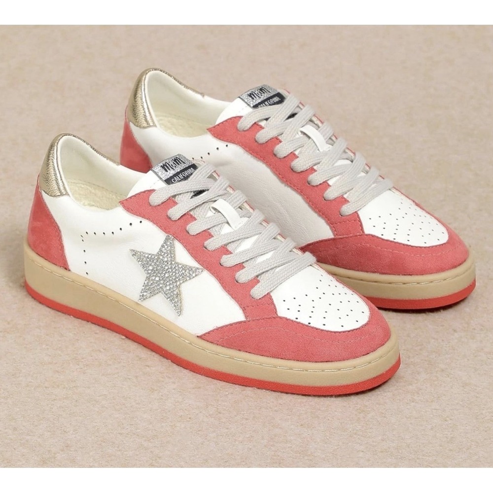 Mimi Women's Avery Leather Sneaker White/Salmon Pink with Sparkly Star Size 9